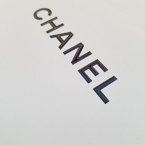 Chanel Beauty White Small Shopping Bag Packaging - Picture 3 of 8